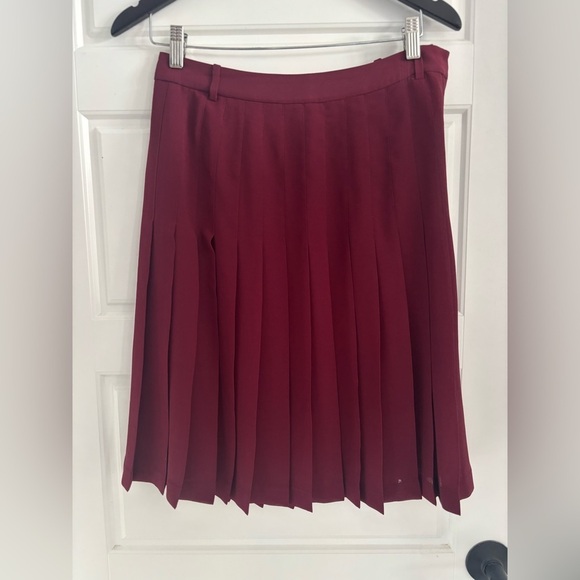 NWOT BCBGMaxAzria Skirt Pleated Burgundy Bordeaux Red School Girl Size 2 fits 4 - Picture 5 of 8